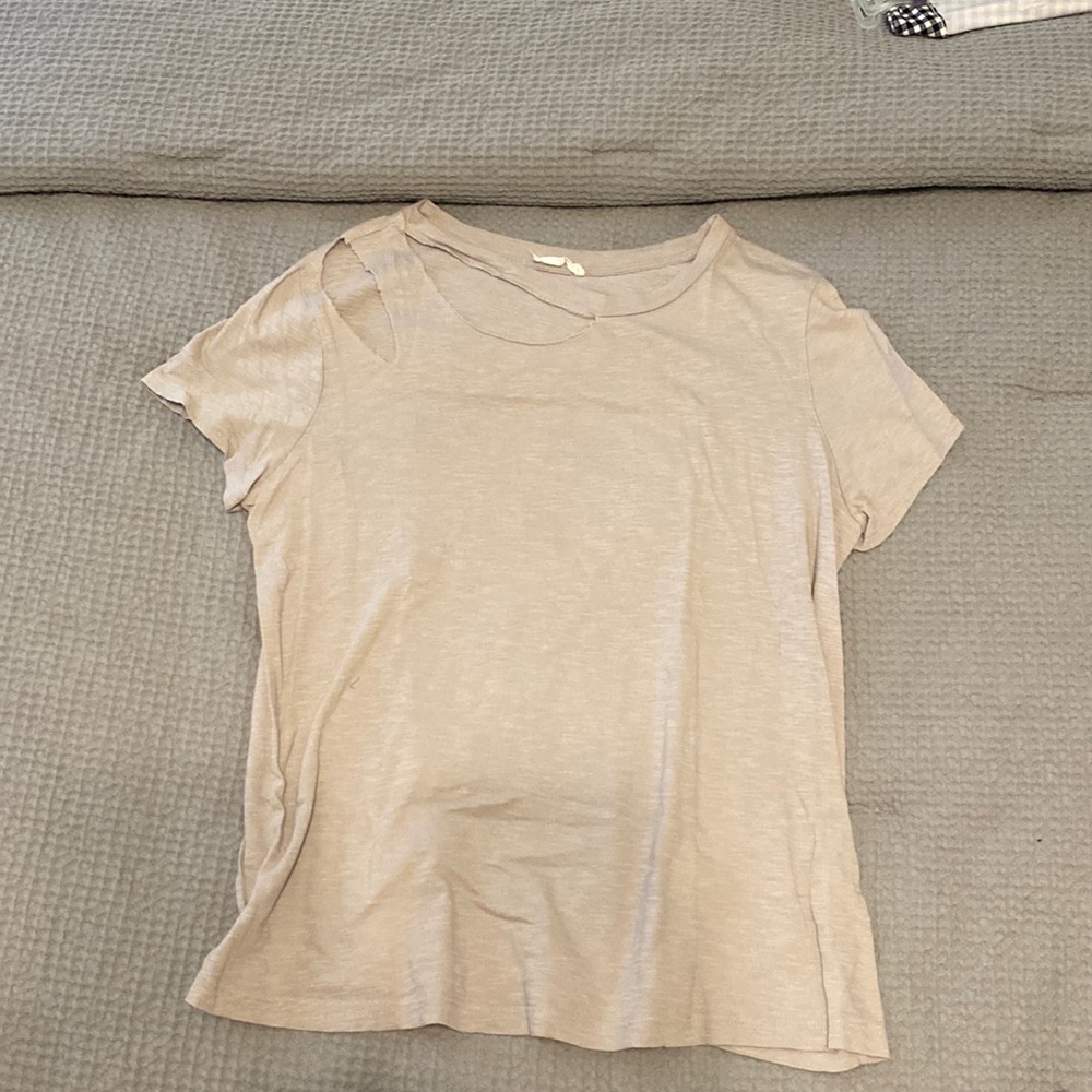 Size M grey short sleeve